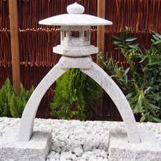 Kotoji lanterne højde 80 cm., lysegrå granit.